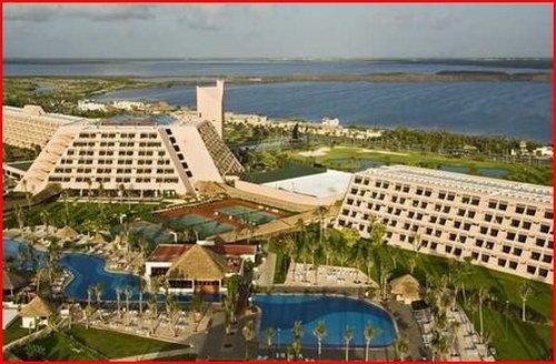 Oasis Cancun