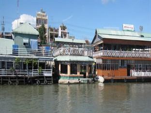 Floating Hotel Chau Doc