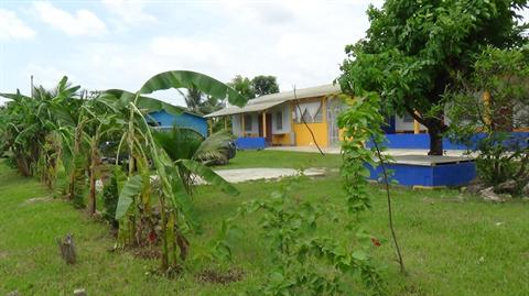 Hacienda Tropical Guest House