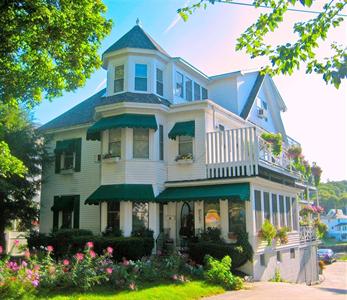 Harbour Towne Inn on the Waterfront