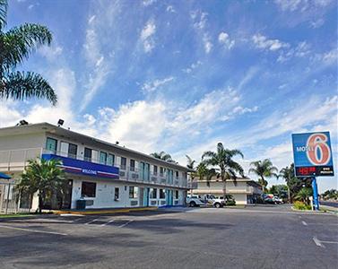 Motel 6 Stanton