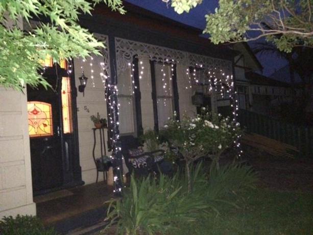 Homestay in Brunswick near Jewell Railway Station