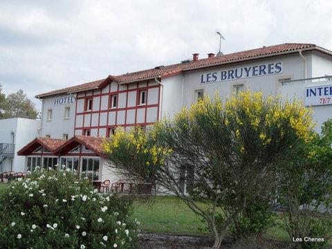 Hotels Les Bruyeres