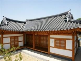 Majoongheon Hanok Guesthouse