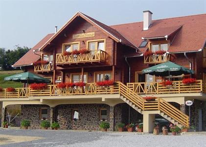 Pensiunea Karpatia