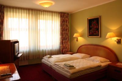 Hotel Karkonosze Kowary