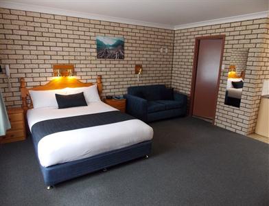 Cowra Crest Motel