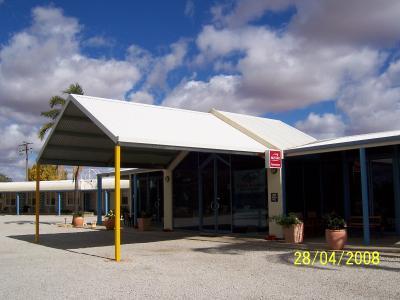 Paddle Steamer Motel