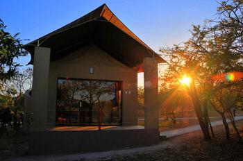 Cheetah Paw Eco Lodge