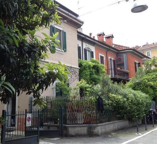 Lincoln TownHouse with a Garden