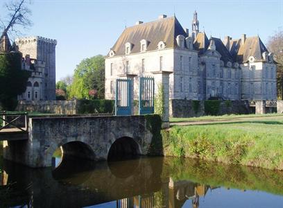 Chateau De Saint-Loup-Lamaire