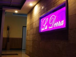 La Derra Hotel