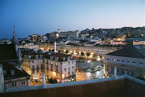 Lovely Apartment with Stunning Lisbon View