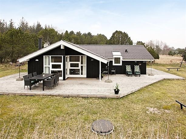 Three-Bedroom Holiday home in Albaek 13