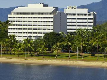 Mercure Cairns Harbourside