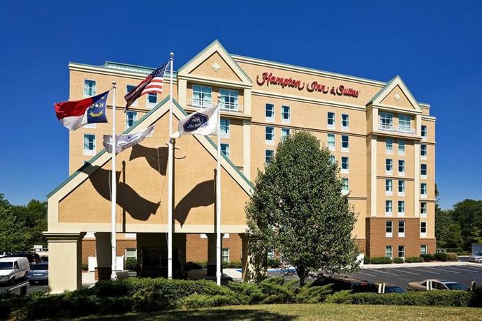 Hampton Inn and Suites Charlotte - Arrowood Rd