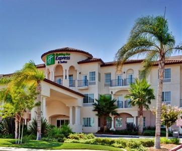 Holiday Inn Express Hotel & Suites Corona