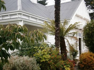 Huonville Guesthouse