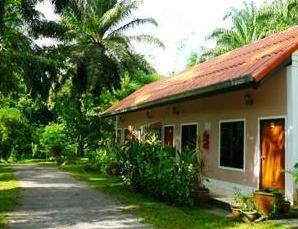 Suan Bang Bon Hostel