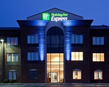 Holiday Inn Express Hotel & Suites Shelbyville