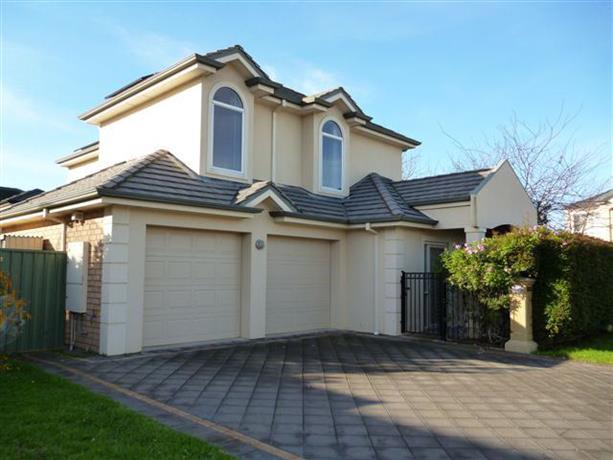 Homestay in Mawson Lakes near Mawson Lakes Railway Station