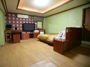 Grand Prix Motel Shinchon