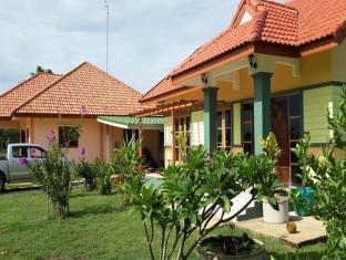 Chaleena Homestay