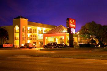 Econo Lodge Inn & Suites Foley