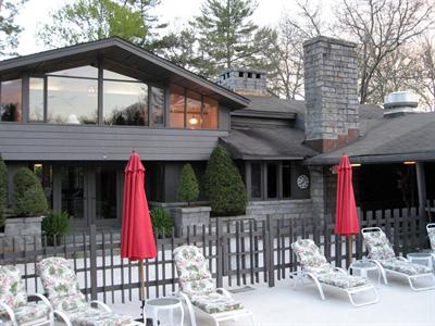 Skyline Lodge and Restaurant