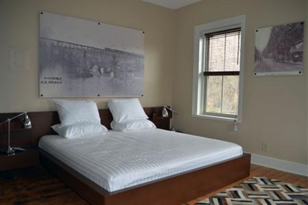 1850 House Inn & Tavern