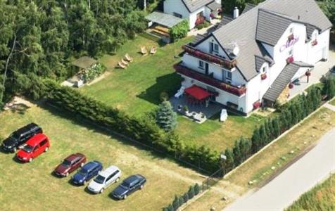 Pokoje i Domek Maja
