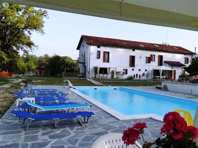 Cascina Gardina Bed and Breakfast