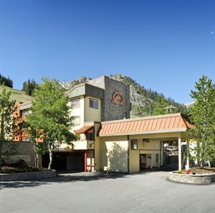 Red Wolf Lodge at Squaw Valley