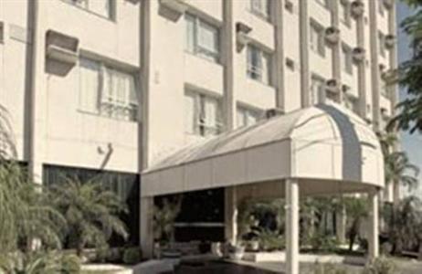 Ramada Hotel & Suites Americana