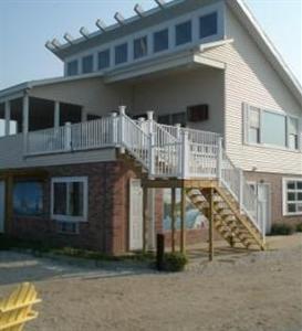 Lowes Wharf Marina Inn Sherwood