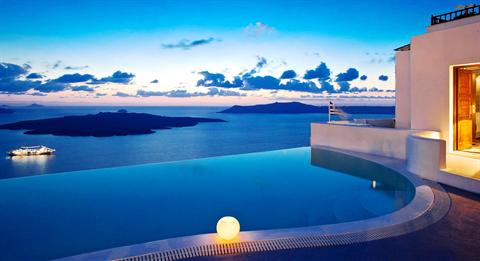 Cosmopolitan Suites Hotel