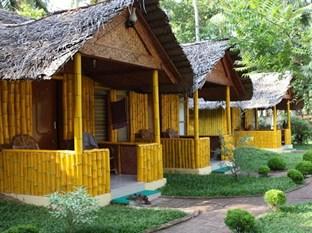 Savithri Inn Bamboo Cottages & Resorts