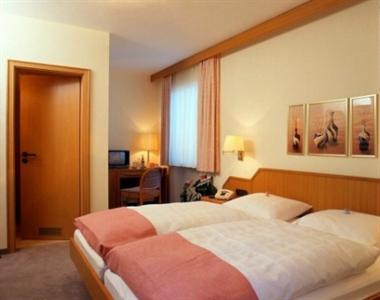 Hotel Am Wald Ottobrunn