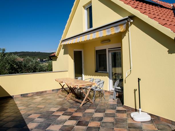 Bibinje Family apt 8-10 prsns near sea