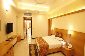 Stay Vista Rooms at Mangal City Mall