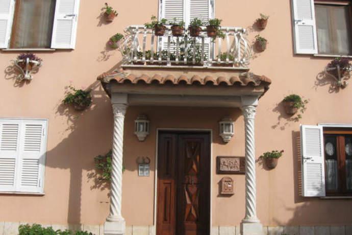 Homestay in Tuscolano near Capannelle Railway Station