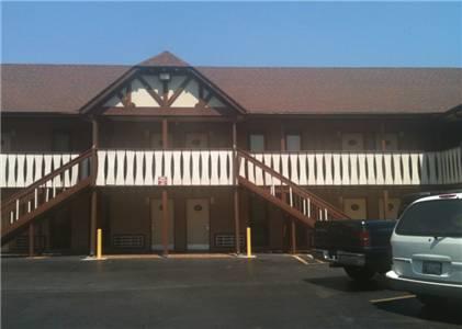 Canterbury Inn and Suites