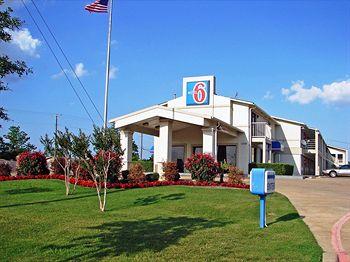 Motel 6 Dallas De Soto Lancaster