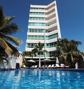 Banderas Suites