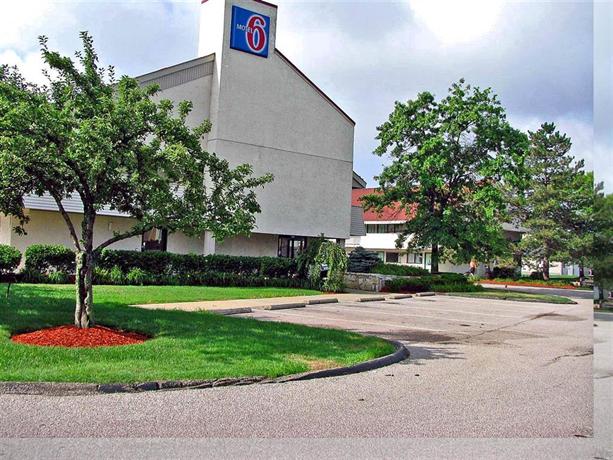 Motel 6 Akron