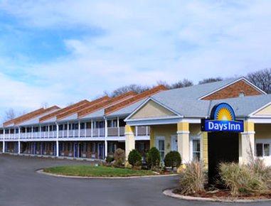 Days Inn - Lawrence