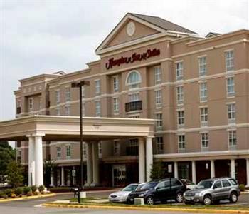 Hampton Inn & Suites Celebrate Fredericksburg