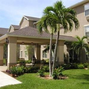 Crestwood Suites Fort Myers