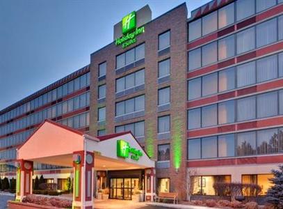 Holiday Inn Hotel & Suites Warren