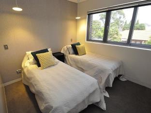 Cremorne Self Contained Two-Bedroom Apartment 1WIN